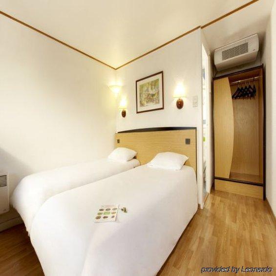 แคมปานิล เรม อุเอสท์ ตินเก้อ Hotel แตงเกอซ์ ภายนอก รูปภาพ
